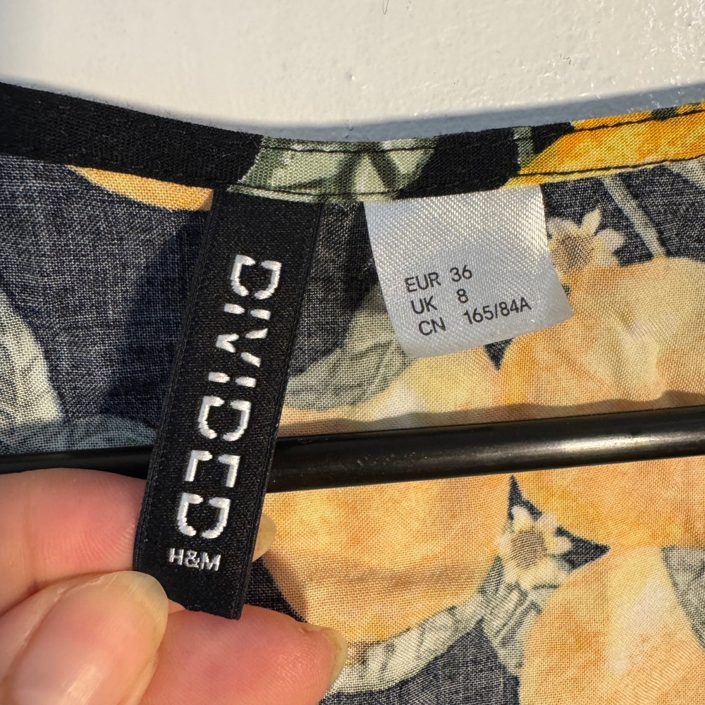 Vtg Y2K H&M Divided Lemon Citrus Crop Top Whimsical Black Yellow Sz 4 maximalist - Picture 6 of 11